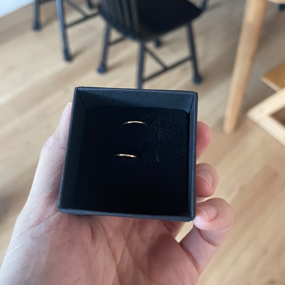 Catbird small hammered dream hoops - Picture 6 of 10